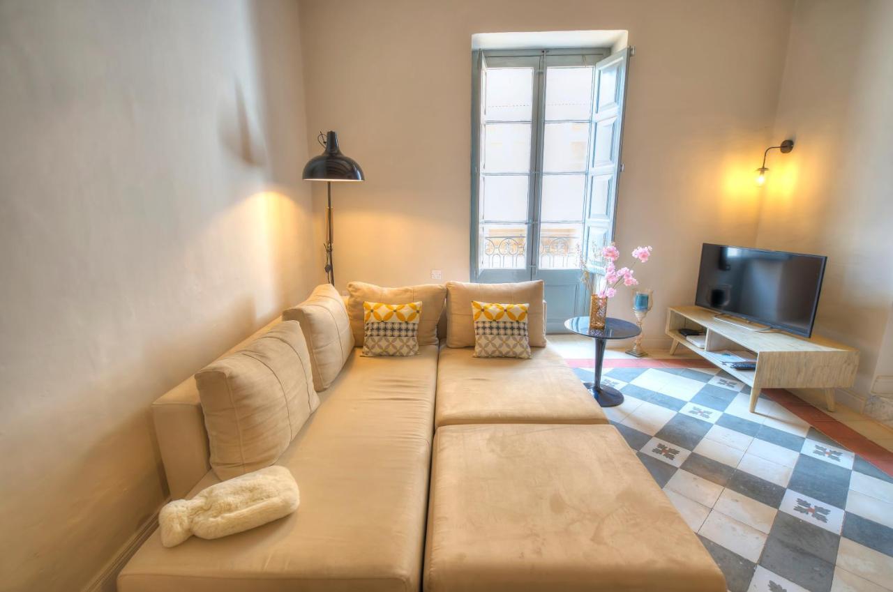 Charming & Traditional Flat In City Center Esch1-2 La Valeta Exterior foto